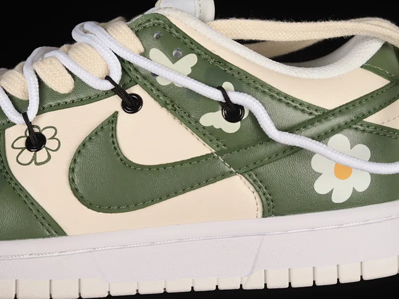 All categories Nk SB Dunk series Nk SB Dunk Low low-top sneakers Nk Dunk Low LOVE floral green customized version of deconstructed strap casual sneakers DH9765-100